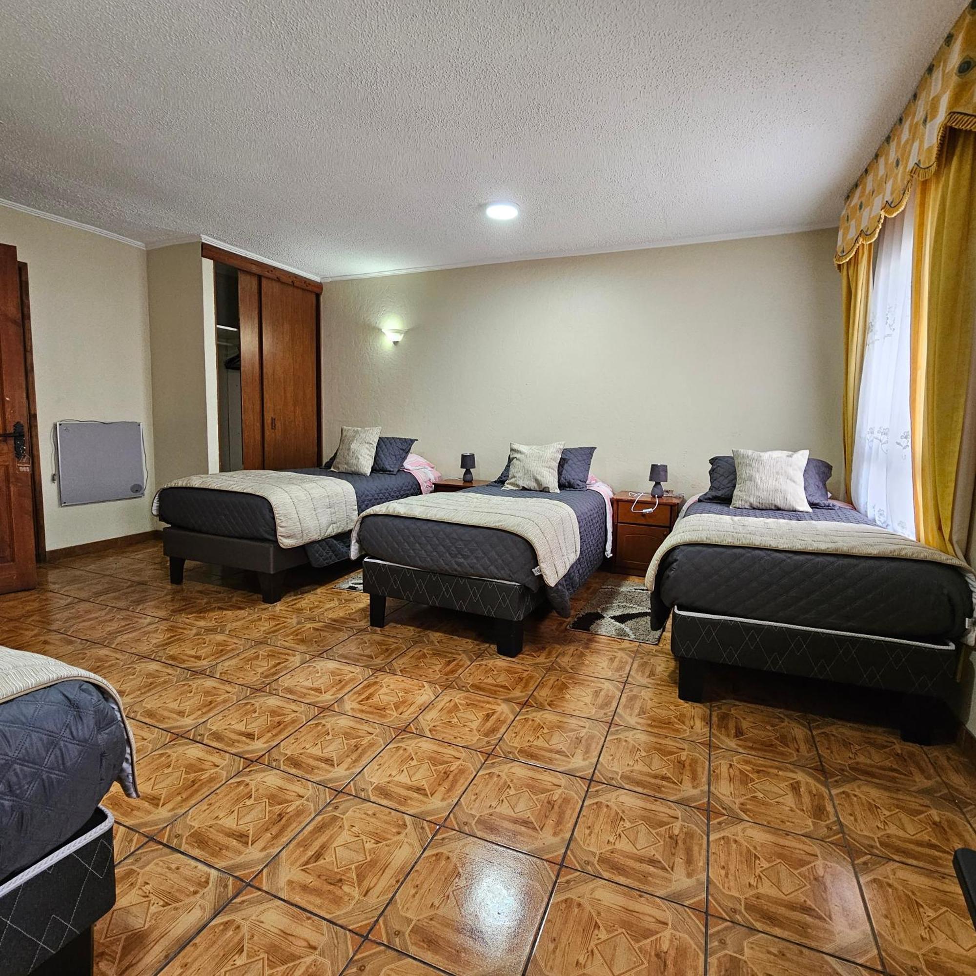 Hostal De Colon 拉塞雷纳 外观 照片